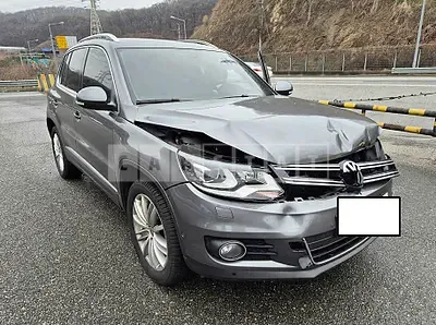 Photo 1 of 5: 2015 Volkswagen Tiguan 2.0 TDI Blue Motion — Korean insurance auction