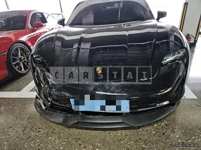 Photo 1 of 35: 2021 Porsche Taycan 4S (High) — Korean insurance auction