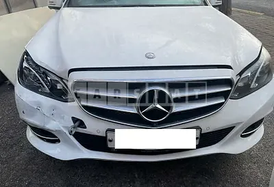 Photo 1 of 17: 2016 Mercedes-Benz E300 4Matic, VIN WDDHF8BB1GB240175 — Korean insurance auction