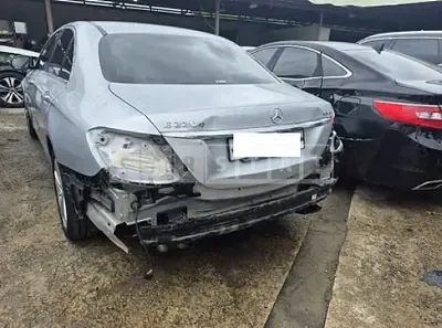 Photo 1 of 44: 2017 Mercedes-Benz E220d 4Matic — Korean insurance auction
