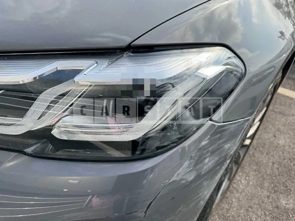Photo 3 of 3: 2022 BMW (parts) 520i Headlamp — Korean insurance auction