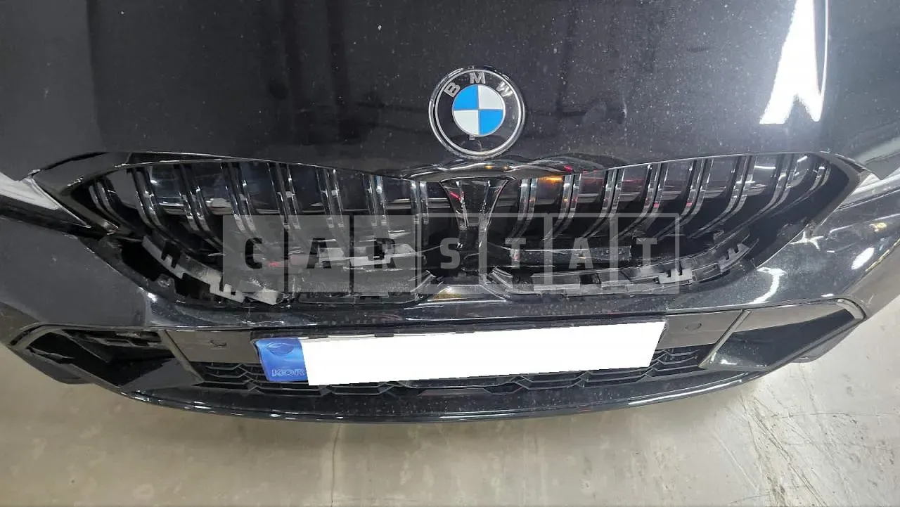 Photo 2 of 48: 2022 BMW 320i, VIN WBA61FS00PFN42890 — Korean insurance auction