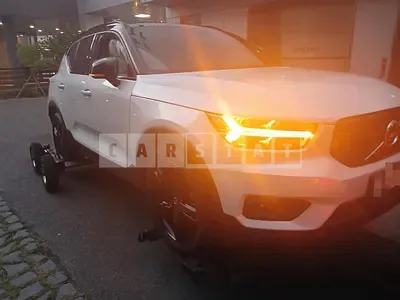Photo 1 of 8: 2019 Volvo XC40T4 AWD — Korean insurance auction