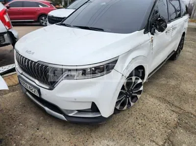 Photo 1 of 21: 2023 Kia Carnival — Korean insurance auction