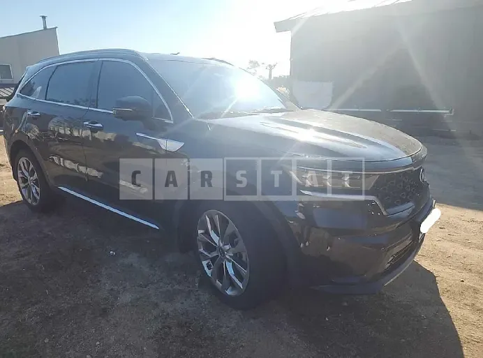 Photo 2 of 18: 2021 Kia Sorento, VIN KNARG81BHMA002722 — Korean insurance auction