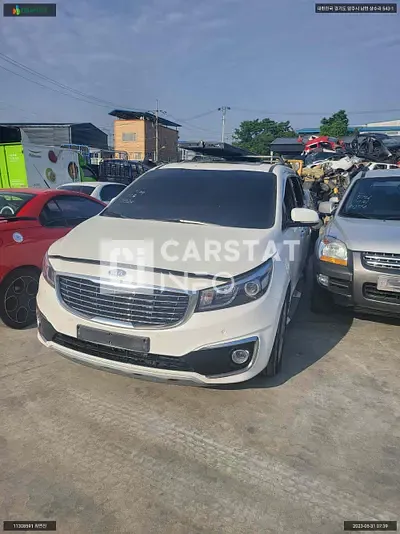 Photo 1 of 19: 2015 Kia Carnival, VIN KNAMC81ABGS125960 — Korean insurance auction