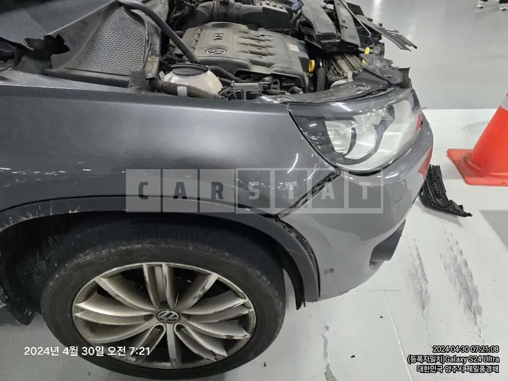 Photo 2 of 16: 2016 Volkswagen Tiguan 2.0 TDI BMT — Korean insurance auction