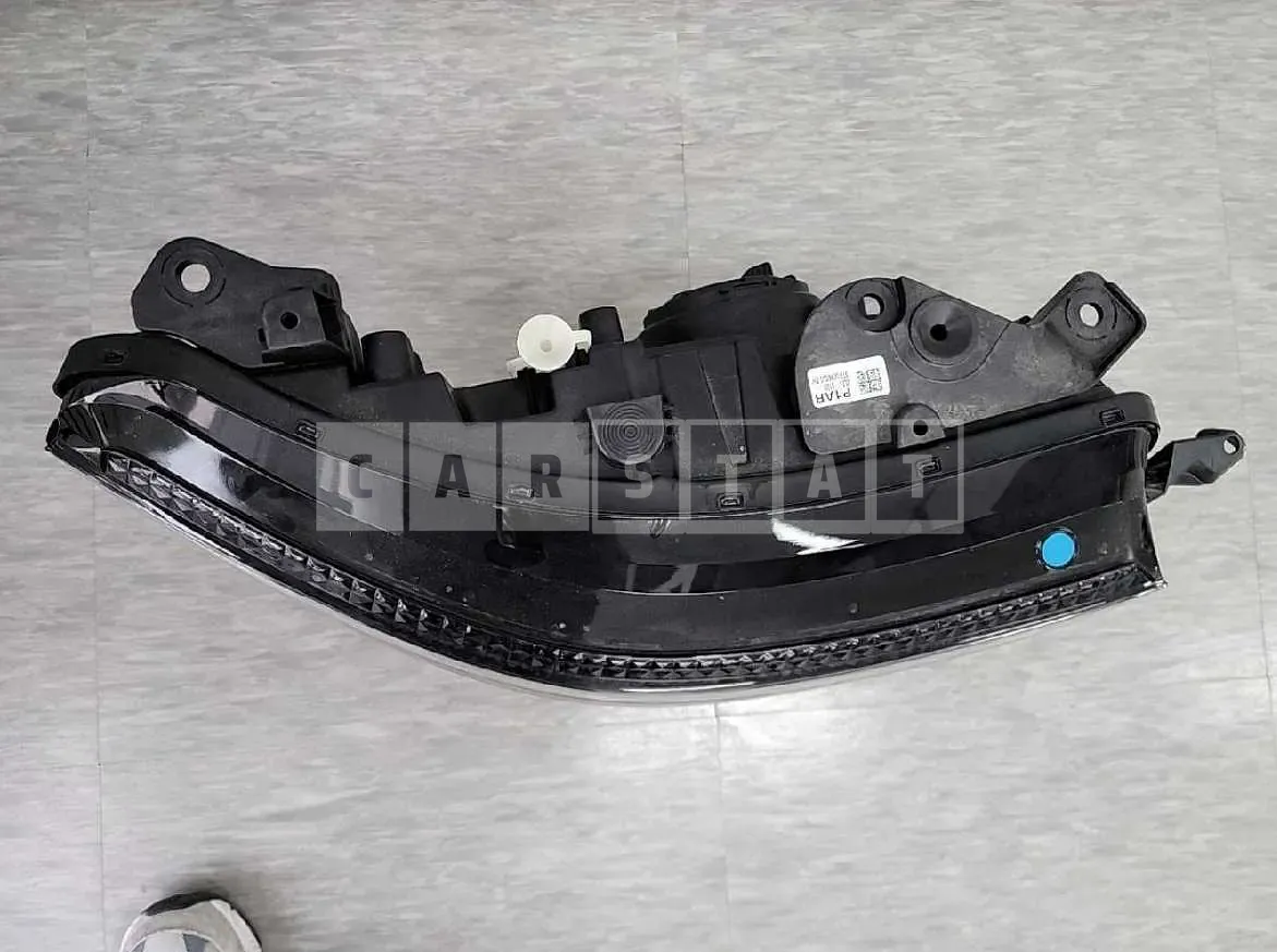 Photo 2 of 5: 2022 Genesis (parts) G90 Headlamp — Korean insurance auction