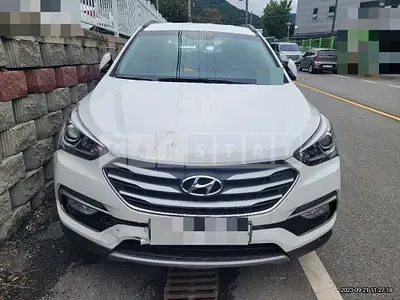 Photo 1 of 35: 2015 Hyundai Santa Fe DM 2.0, VIN KMHSW81UBGU538427 — Korean insurance auction