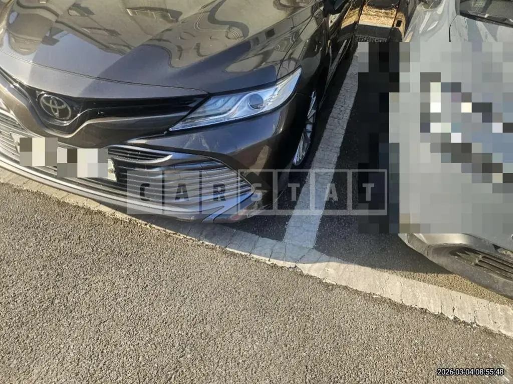 Photo 2 of 17: 2018 Toyota Camry — Korean insurance auction