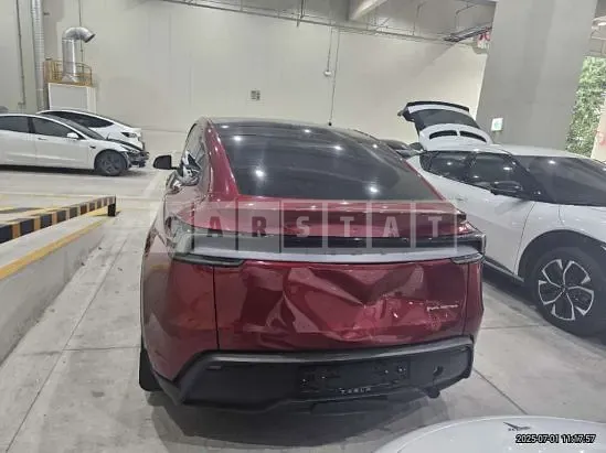 Photo 2 of 21: 2025 Tesla Model Y LongRange — Korean insurance auction