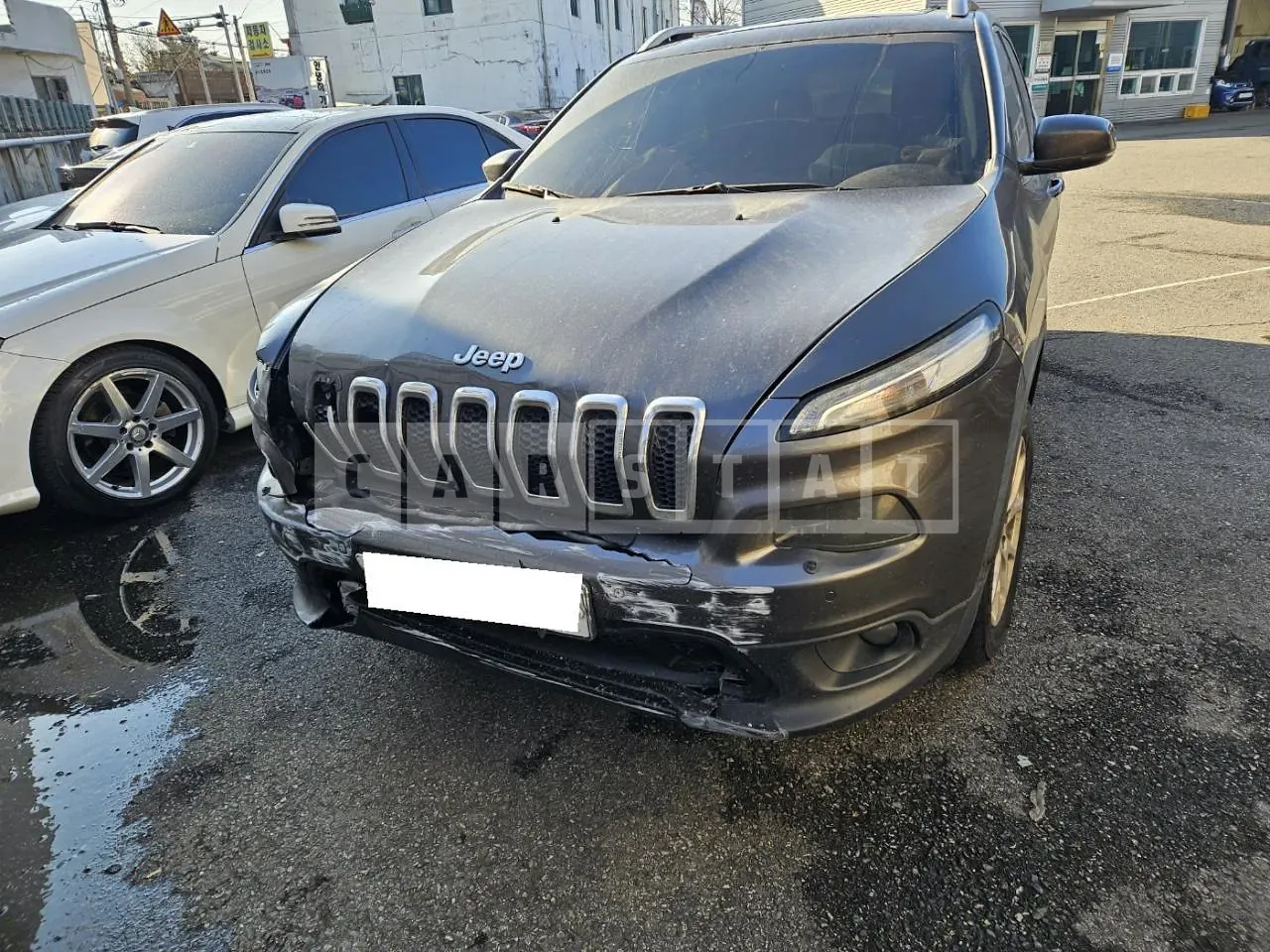 Photo 2 of 19: 2017 Jeep Cherokee 2.4, VIN 1C4PJMCB1HW630652 — Korean insurance auction