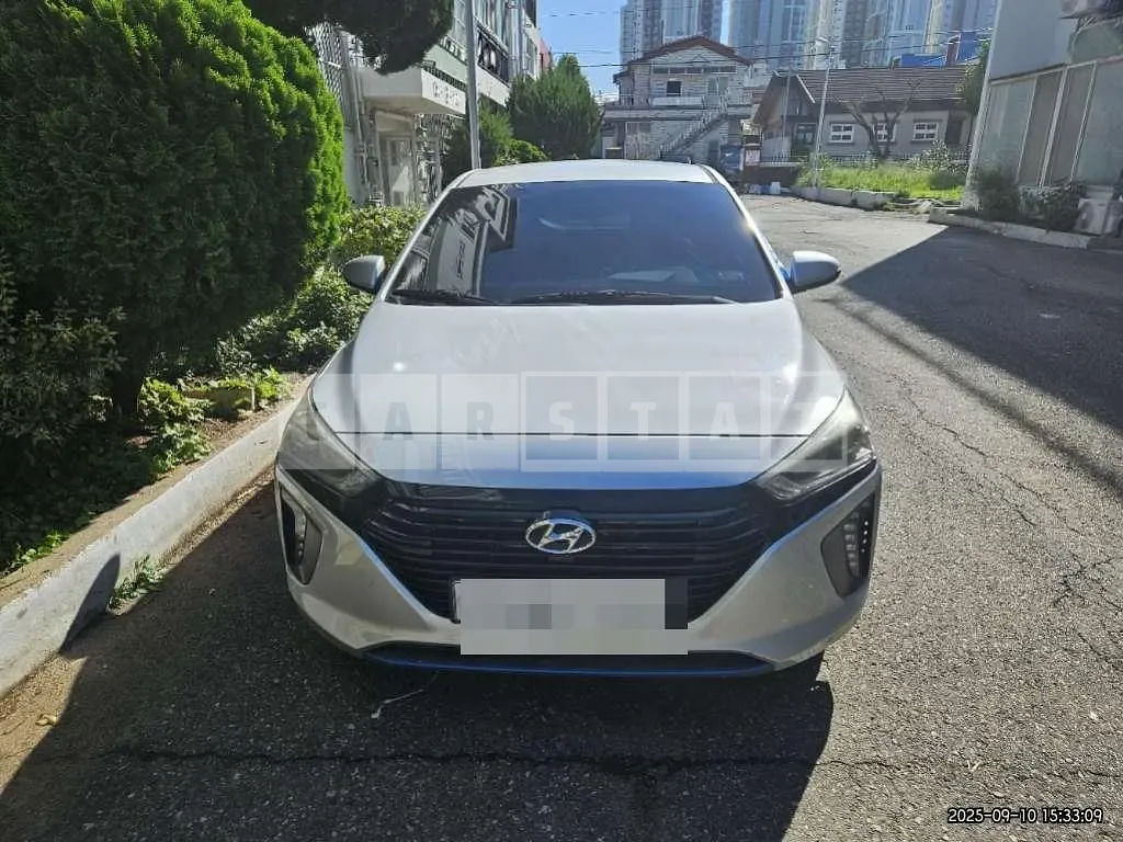 Photo 2 of 40: 2016 Hyundai IONIQ Hybrid — Korean insurance auction