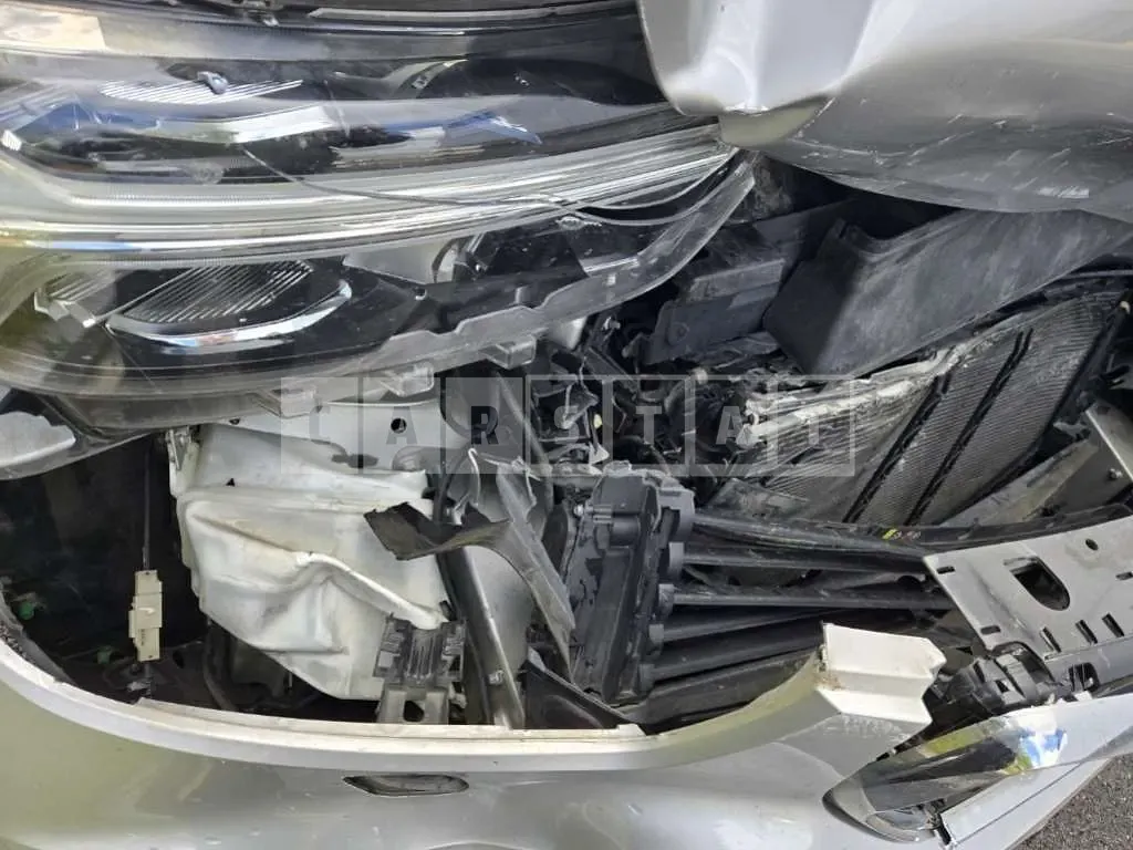 Photo 2 of 32: 2019 Volvo XC40T4 AWD — Korean insurance auction
