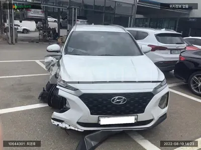 Photo 1 of 40: 2019 Hyundai Santa Fe, VIN KMHS281BBKU169088 — Korean insurance auction