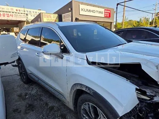 Photo 2 of 16: 2019 Hyundai Santa Fe, VIN KMHS381BBKU088169 — Korean insurance auction
