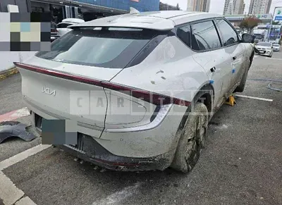 Photo 1 of 32: 2022 Kia EV6 Long Range Earth — Korean insurance auction