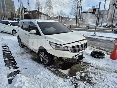 Photo 1 of 12: 2018 Kia Carnival — Korean insurance auction