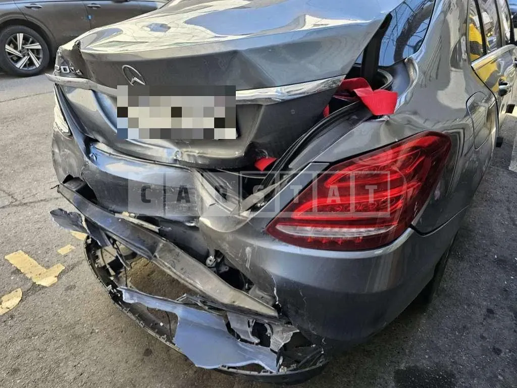 Photo 2 of 9: 2016 Mercedes-Benz C200 d — Korean insurance auction