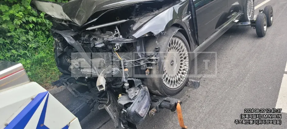 Photo 2 of 7: 2019 Genesis G90 3.8 — Korean insurance auction