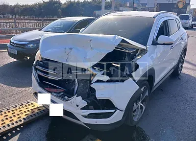 Photo 1 of 20: 2017 Hyundai Tucson, VIN KMHJ581ADHU431178 — Korean insurance auction