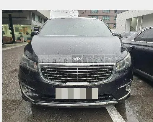 Photo 2 of 8: 2016 Kia Carnivals — Korean insurance auction