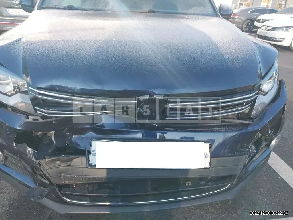 Photo 2 of 8: 2016 Volkswagen Tiguan 2.0 TDI BMT, VIN WVGZZZ5NZGW504735 — Korean insurance auction
