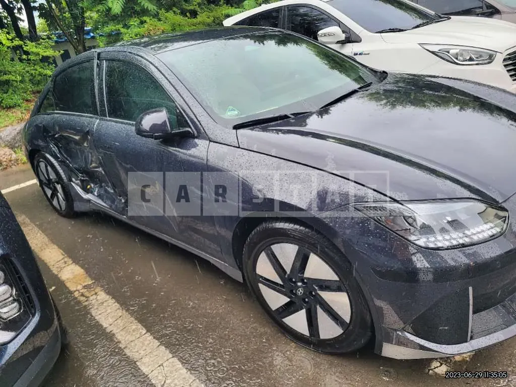 Photo 2 of 9: 2022 Hyundai Modern Ionic 6, VIN KMHM341AFPA006868 — Korean insurance auction