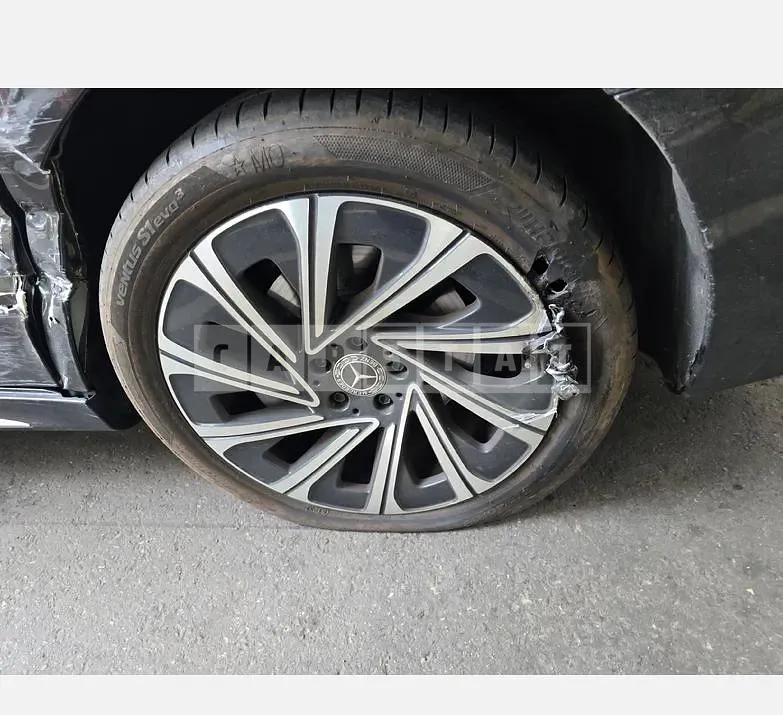 Photo 2 of 30: 2024 Mercedes-Benz E300 4Matic — Korean insurance auction