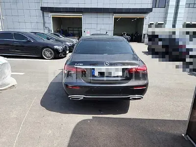 Photo 1 of 22: 2022 Mercedes-Benz E250 — Korean insurance auction
