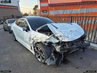 Photo 1 of 12: 2017 Kia Stinger, VIN KNAE751CDJS007552 — Korean insurance auction