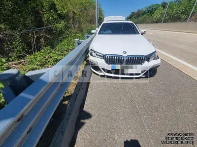 Photo 1 of 21: 2022 BMW 530i — Korean insurance auction