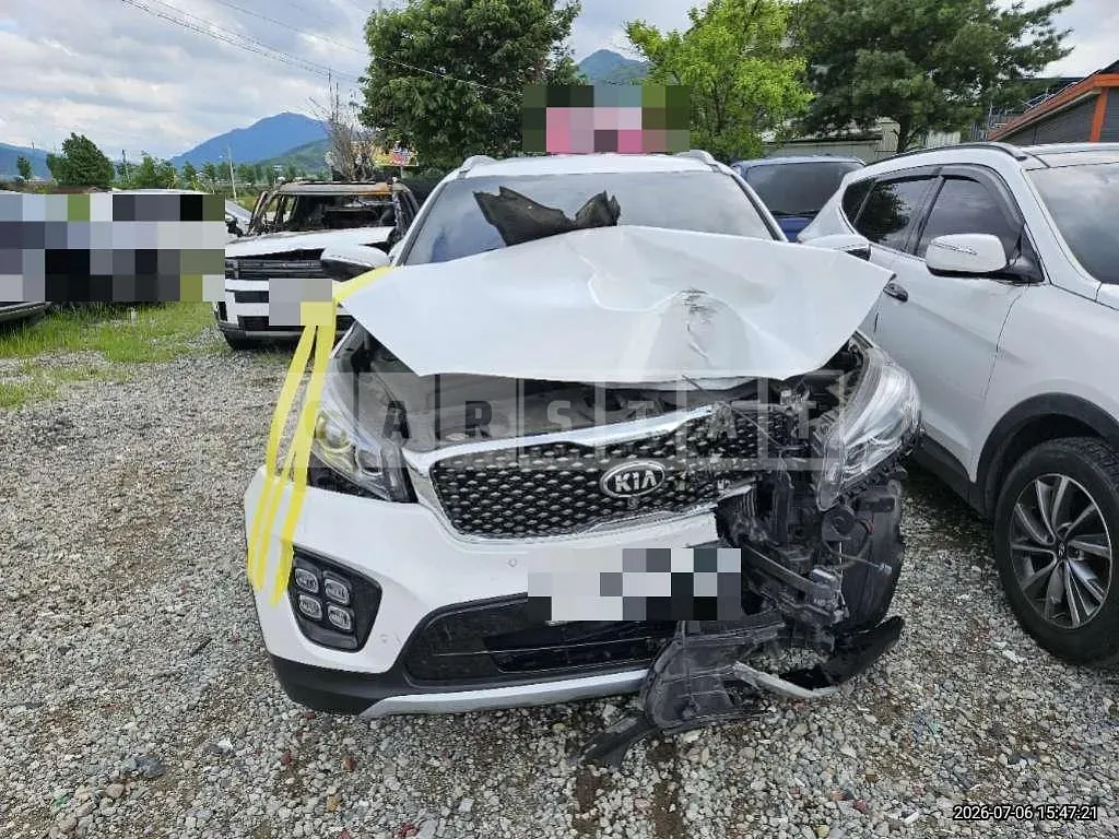 Photo 2 of 24: 2017 Kia Sorento 2.0 — Korean insurance auction