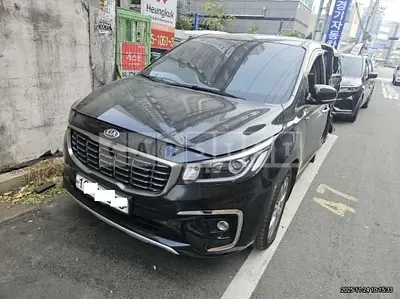 Photo 1 of 19: 2019 Kia Carnival, VIN KNAMC81ABKS592074 — Korean insurance auction