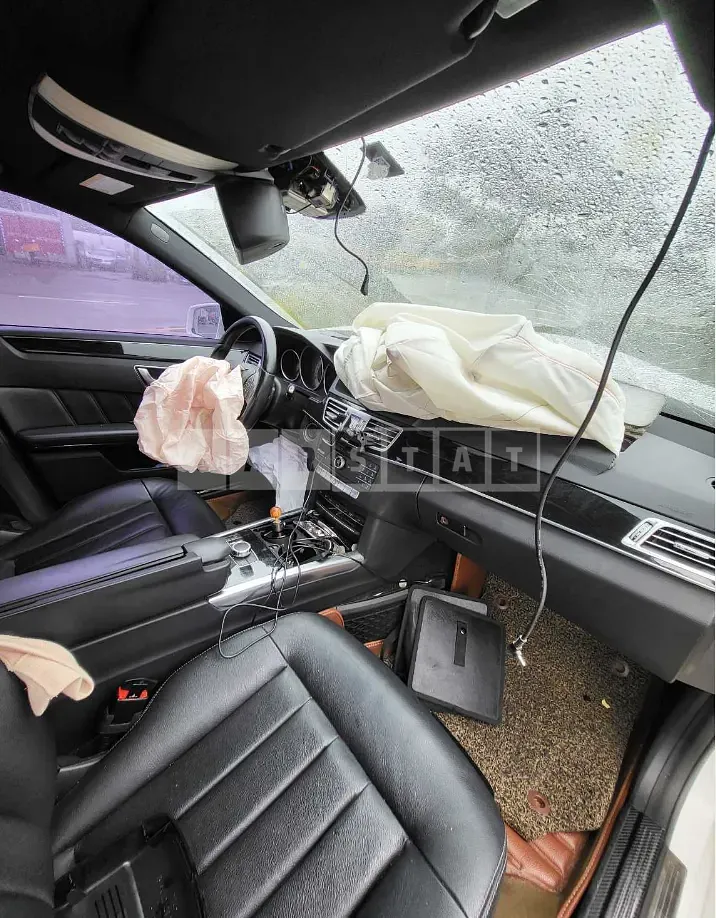 Photo 3 of 3: 2016 Mercedes-Benz E220 CDI, VIN WDDHF0CB5GB212430 — Korean insurance auction