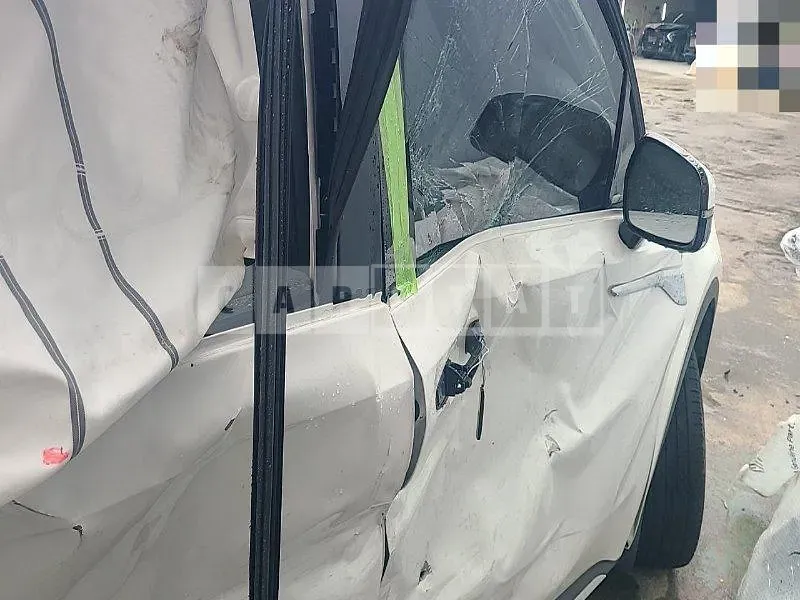 Photo 2 of 15: 2023 Kia Sorento — Korean insurance auction