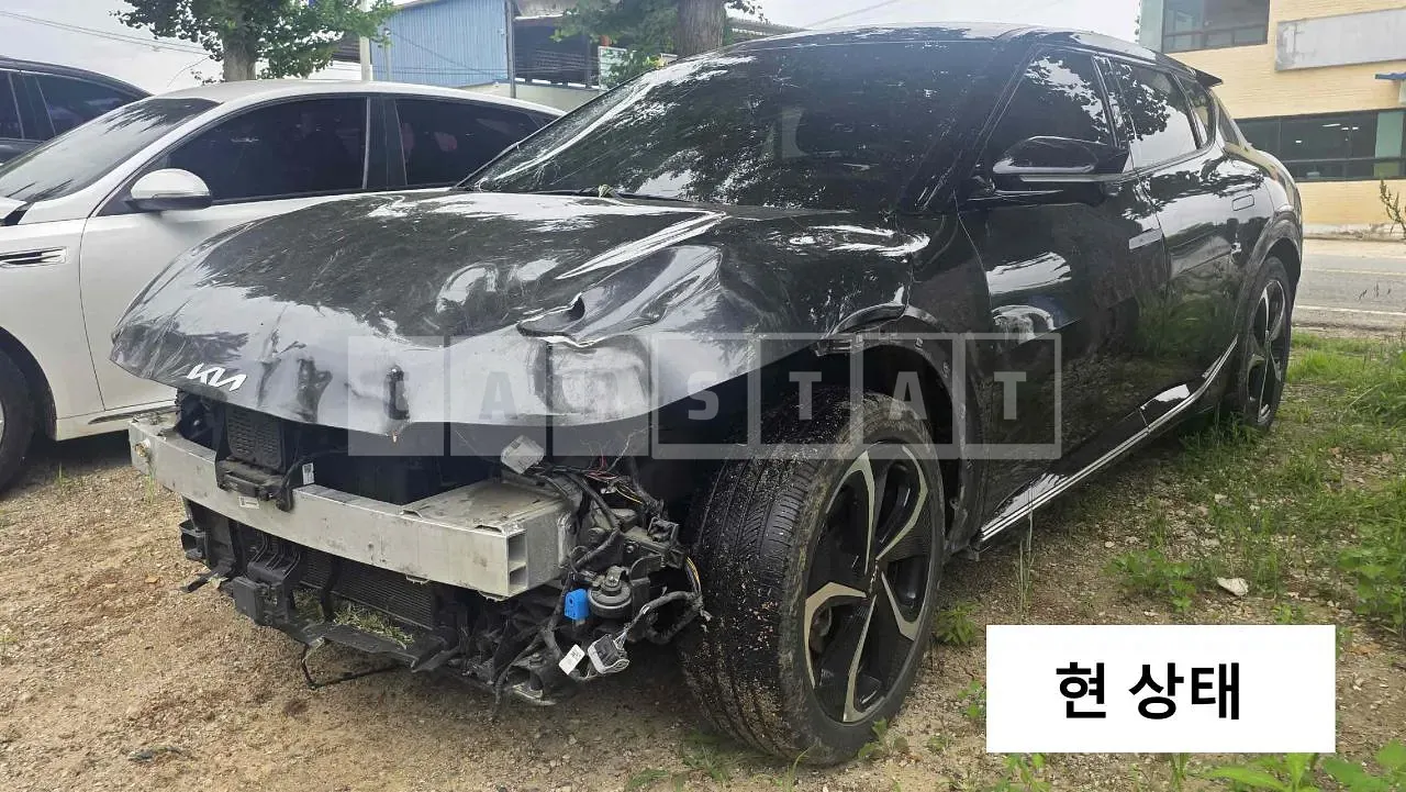 Photo 2 of 32: 2021 Kia EV6, VIN KNAC381CPNA012700 — Korean insurance auction