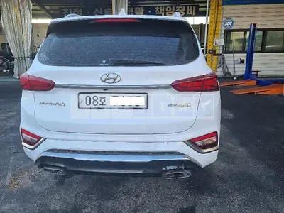 Photo 1 of 22: 2019 Hyundai Sanya Fe, VIN KMHS581CDKU150496 — Korean insurance auction
