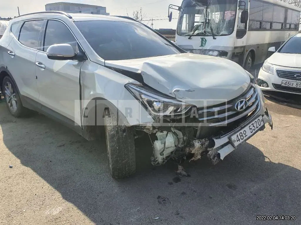 Photo 2 of 14: 2016 Hyundai Santa Fe, VIN KMHSW81UDGU666625 — Korean insurance auction