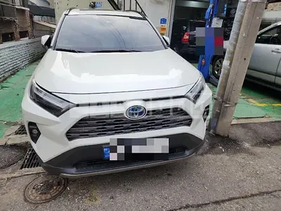 Photo 1 of 14: 2022 Toyota RAV4 Hybrid AWD — Korean insurance auction