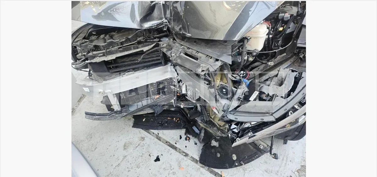 Photo 2 of 37: 2022 Kia K8 Hybrid — Korean insurance auction
