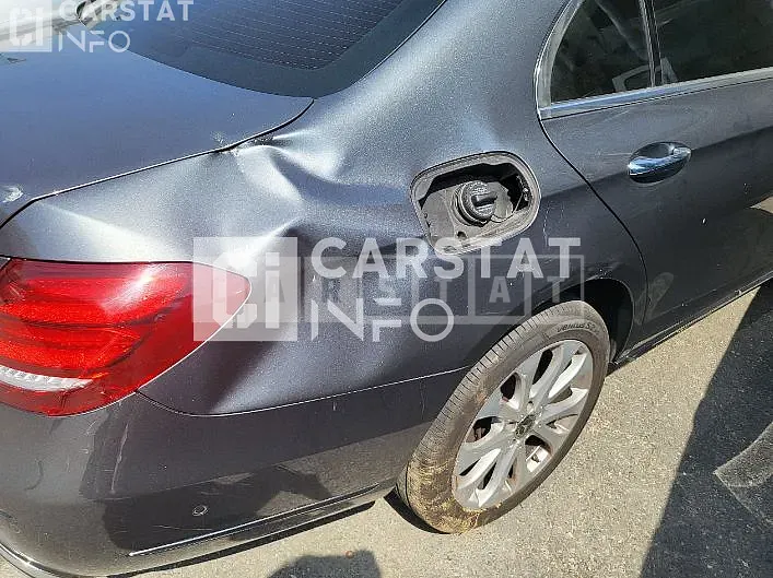 Photo 2 of 25: 2018 Mercedes-Benz E300 4Matic, VIN WDDZF4KB5JA366601 — Korean insurance auction