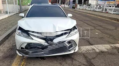Photo 1 of 14: 2020 Toyota Camry, VIN JTNB11HKXM3122172 — Korean insurance auction