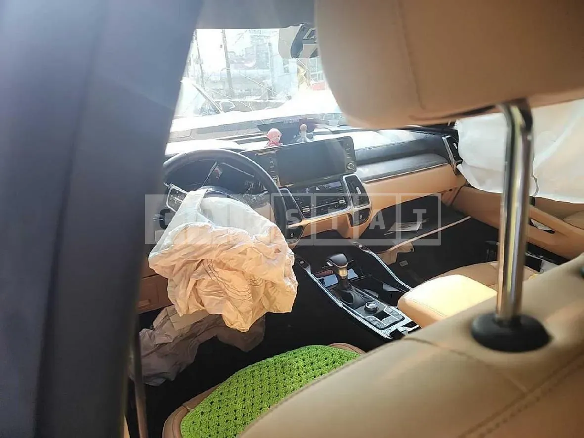 Photo 2 of 22: 2021 Kia Sorento — Korean insurance auction