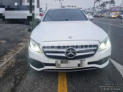 Photo 1 of 6: 2016 Mercedes-Benz E300 4Matic — Korean insurance auction