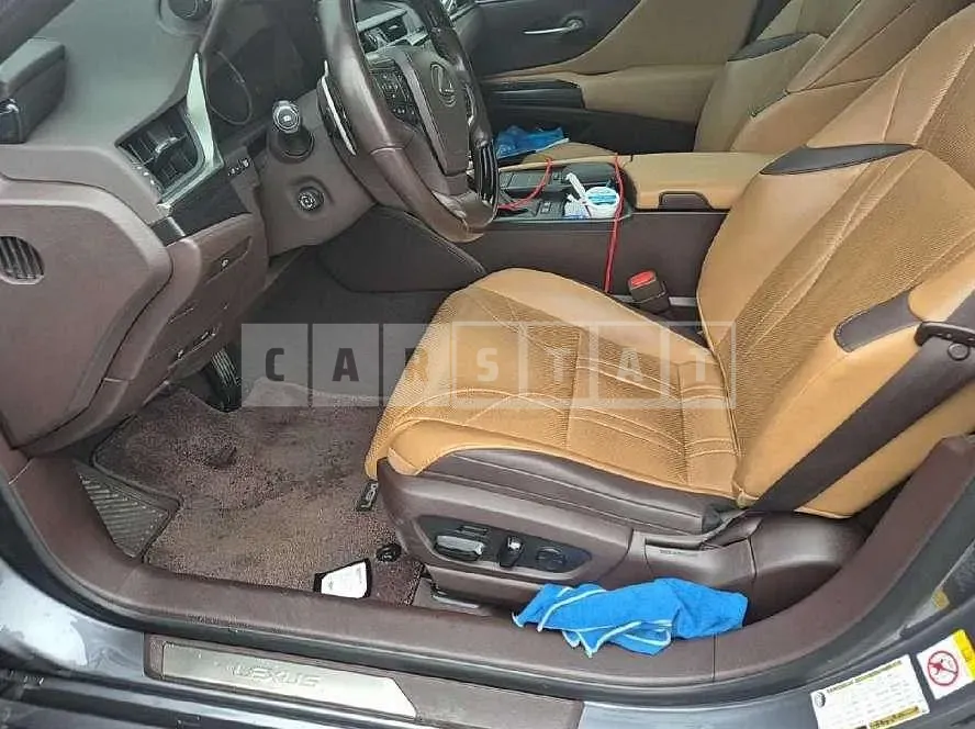 Photo 2 of 39: 2019 Lexus ES300h — Korean insurance auction