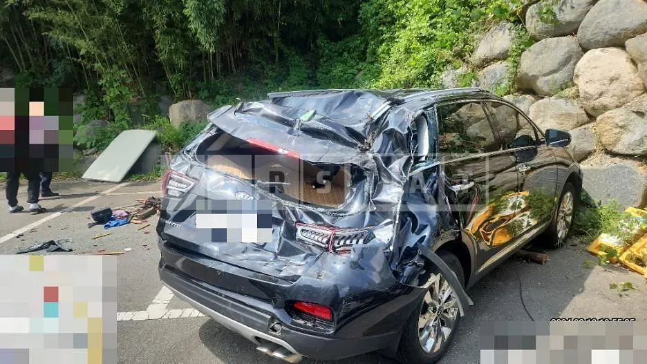 Photo 2 of 4: 2018 Kia Sorento 2.2 — Korean insurance auction