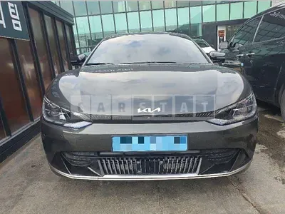 Photo 1 of 33: 2021 Kia EV6 Long Range — Korean insurance auction