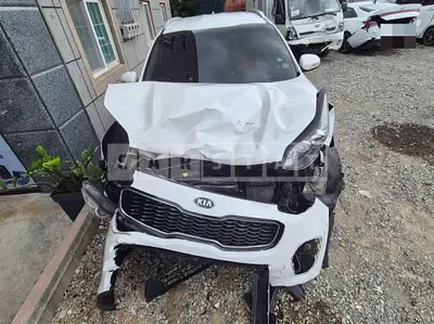 Photo 1 of 28: 2016 Kia Sportage — Korean insurance auction