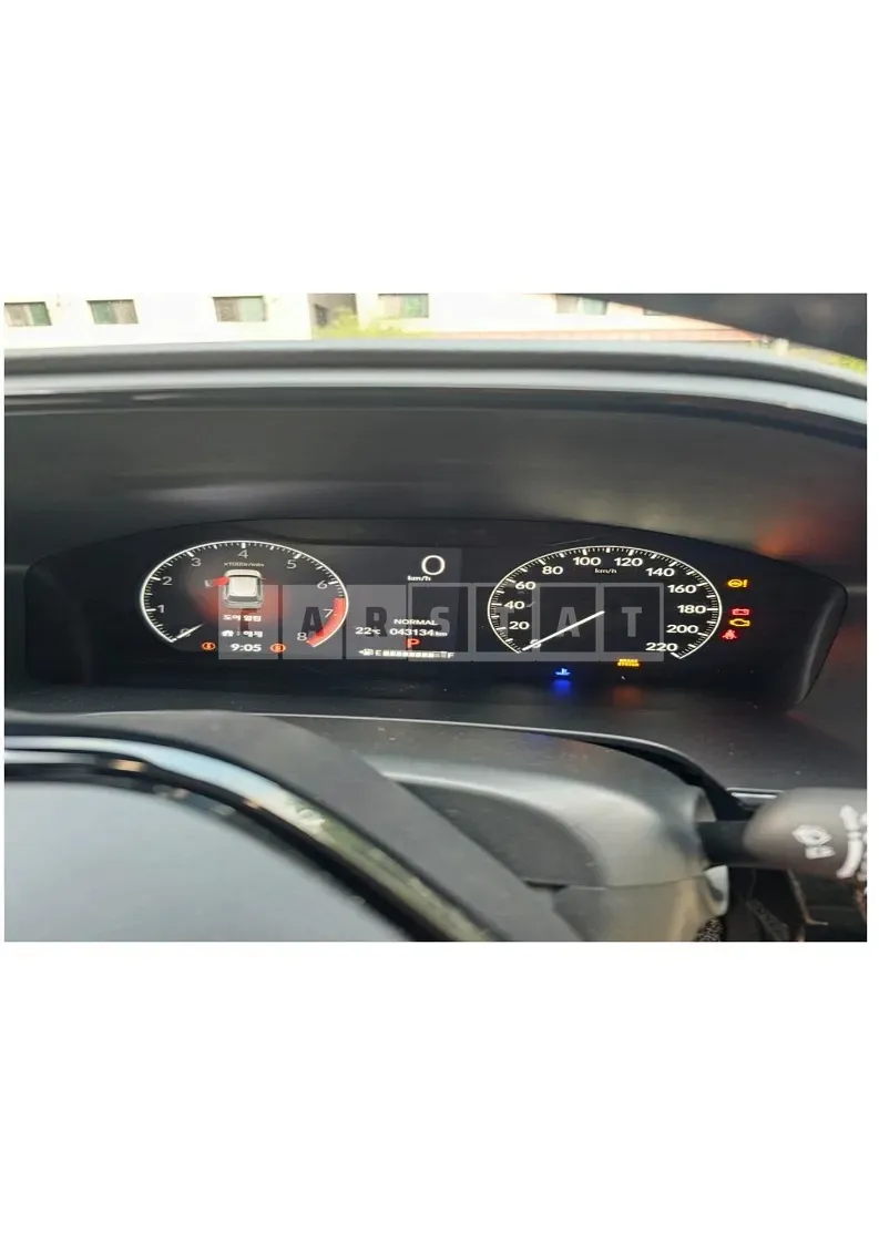 Photo 2 of 9: 2025 Honda CR-V 2WD — Korean insurance auction